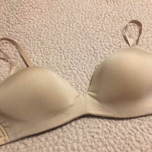 Natori Bra  Size 38 C